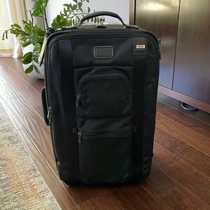 TUMI Alpha Bravo McConnell Zip Expandable Carry-On Wheel Suitcase Black 22420DH